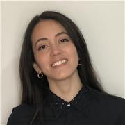 Me defino como una profesional de la comunicación con experiencia en diversas áreas, como el derecho, la negociación estratégica y el liderazgo. Mi objetivo es ayudar a las personas a desarrollar habilidades efectivas de comunicación para lograr sus metas